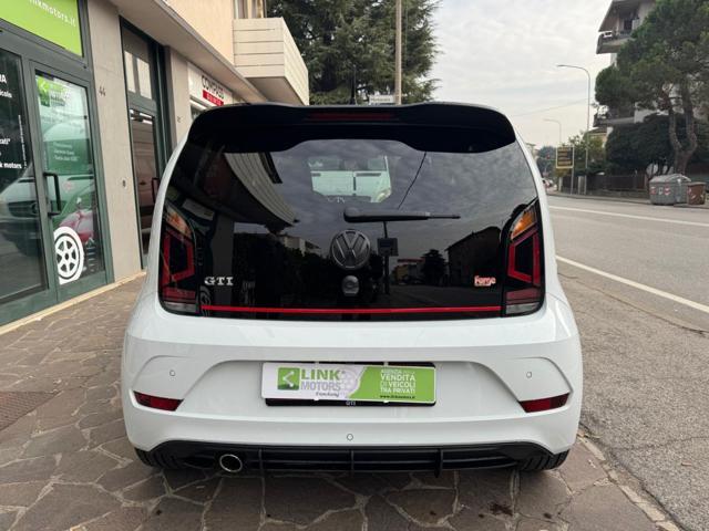 VOLKSWAGEN up! gti