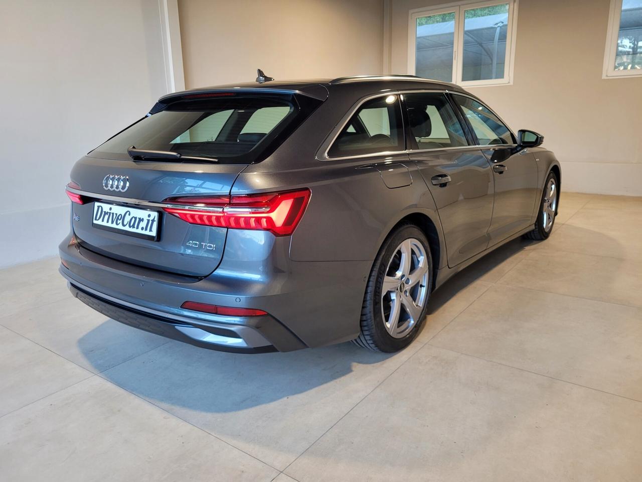 Audi A6 AVANT 40TDI S TRONIC S LINE RESTYLING TETTO APRIBILE FARI MATRIX