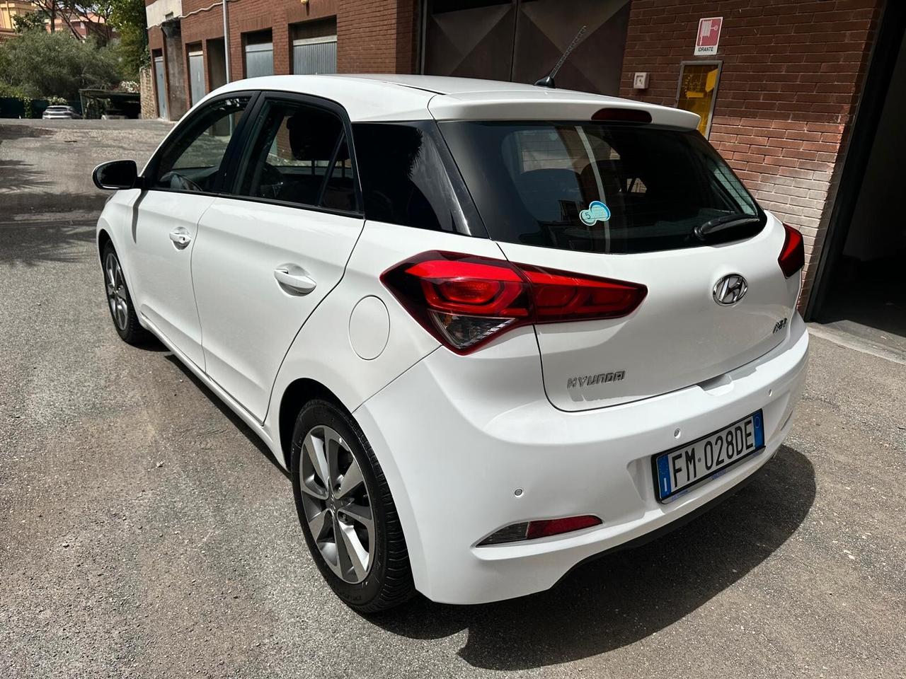 Hyundai i20 *neopatentati* 5porte* unipro