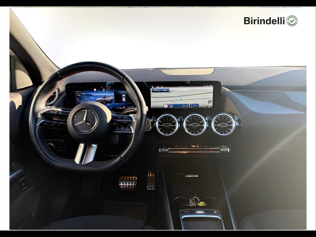 Mercedes-Benz GLA (H247) - GLA 200 d Automatic AMG Line Advanced Plus