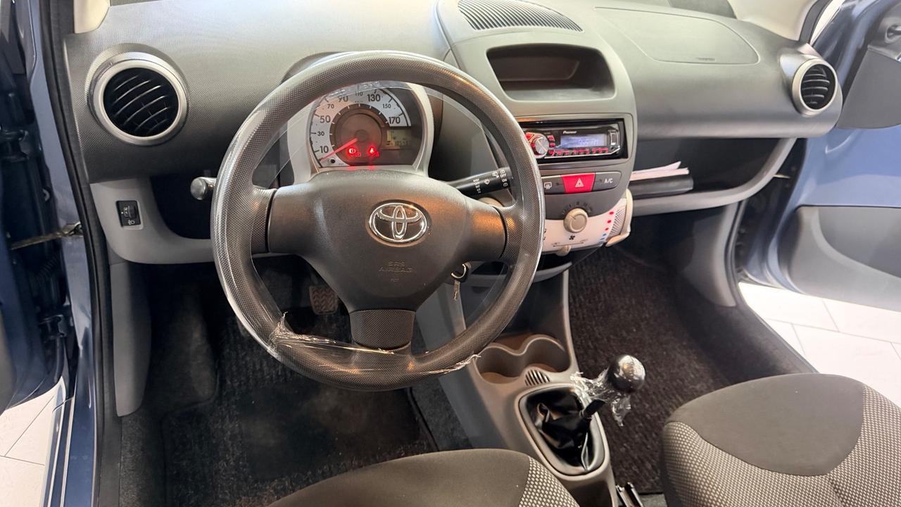 Toyota Aygo 1.0 12V VVT-i 5 porte Sol