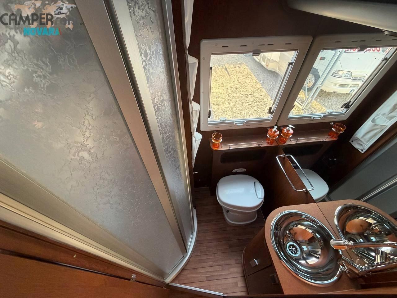 Elnagh PRINCE 47 - MANSARDATO LETTI MAXI IN CODA