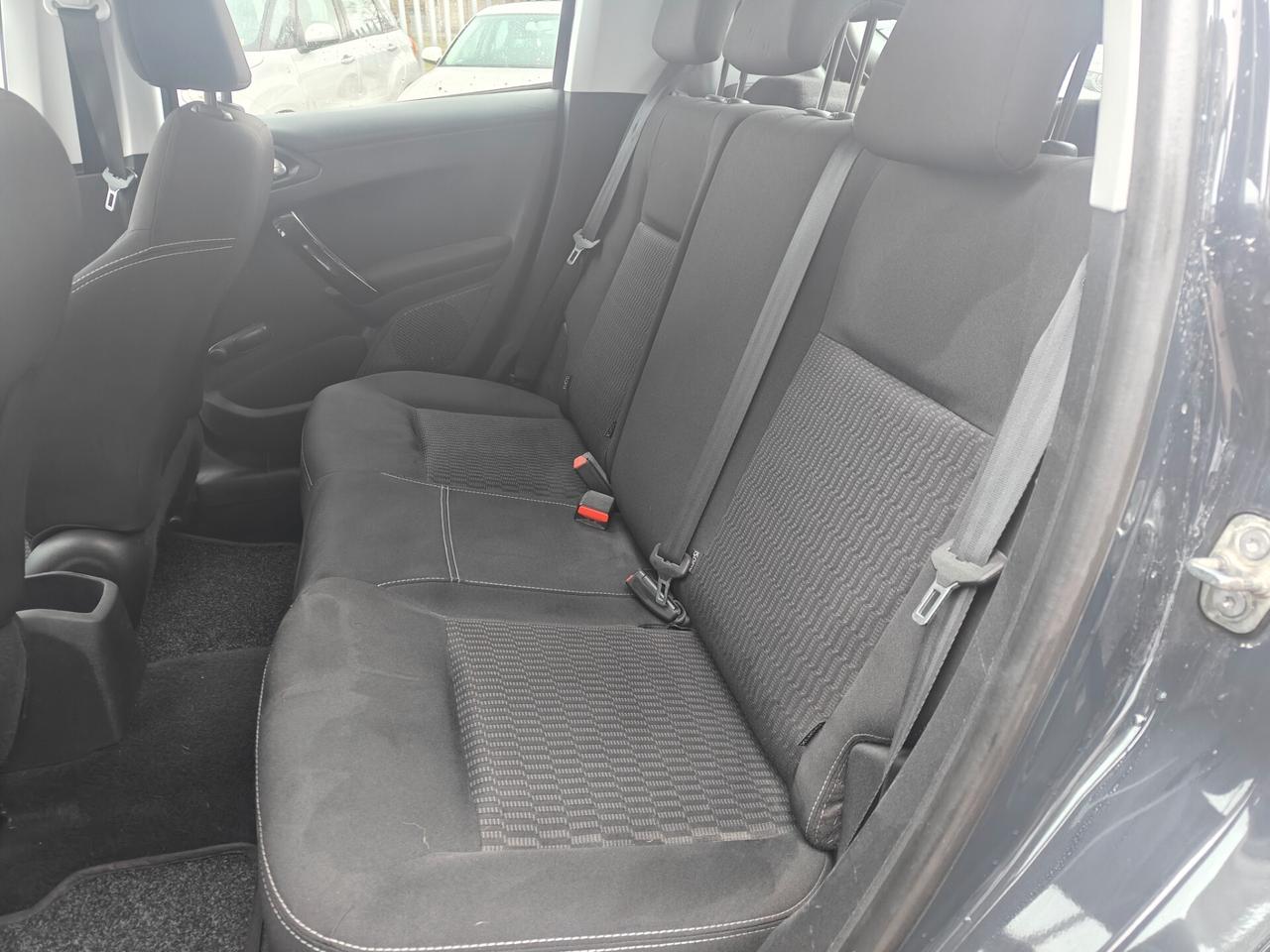 Peugeot 208 1.2 5 porte Active 2017