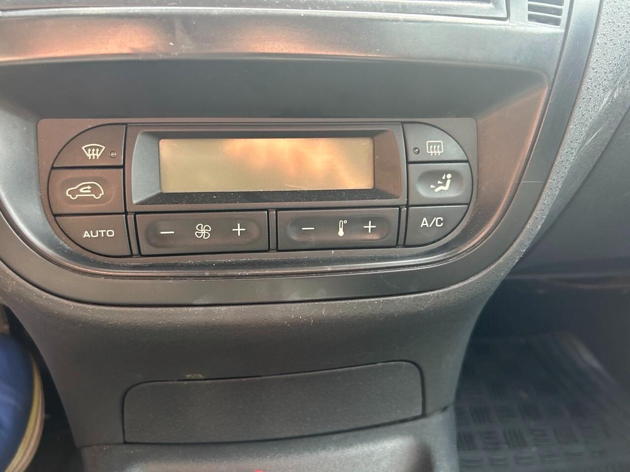 Citroen C3 1.4 HDi 70CV airdream Exclusive Style Techno