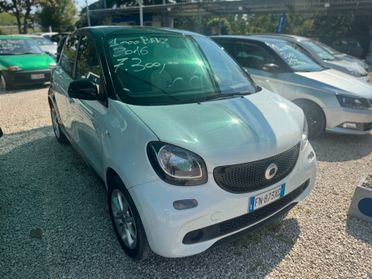 Smart ForFour 1000 benzina km certificati 2016