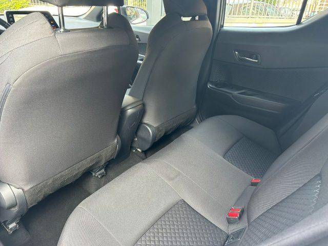 TOYOTA C-HR 1.8 Hybrid E-CVT Active