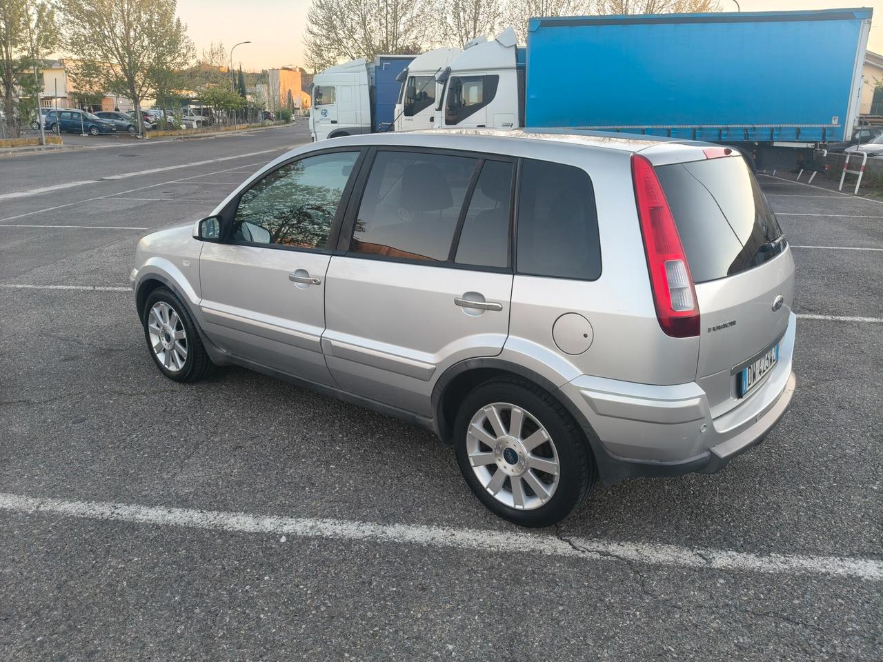 Ford Fusion 1.6 5 porte SOLAMENTE 115.000 KM