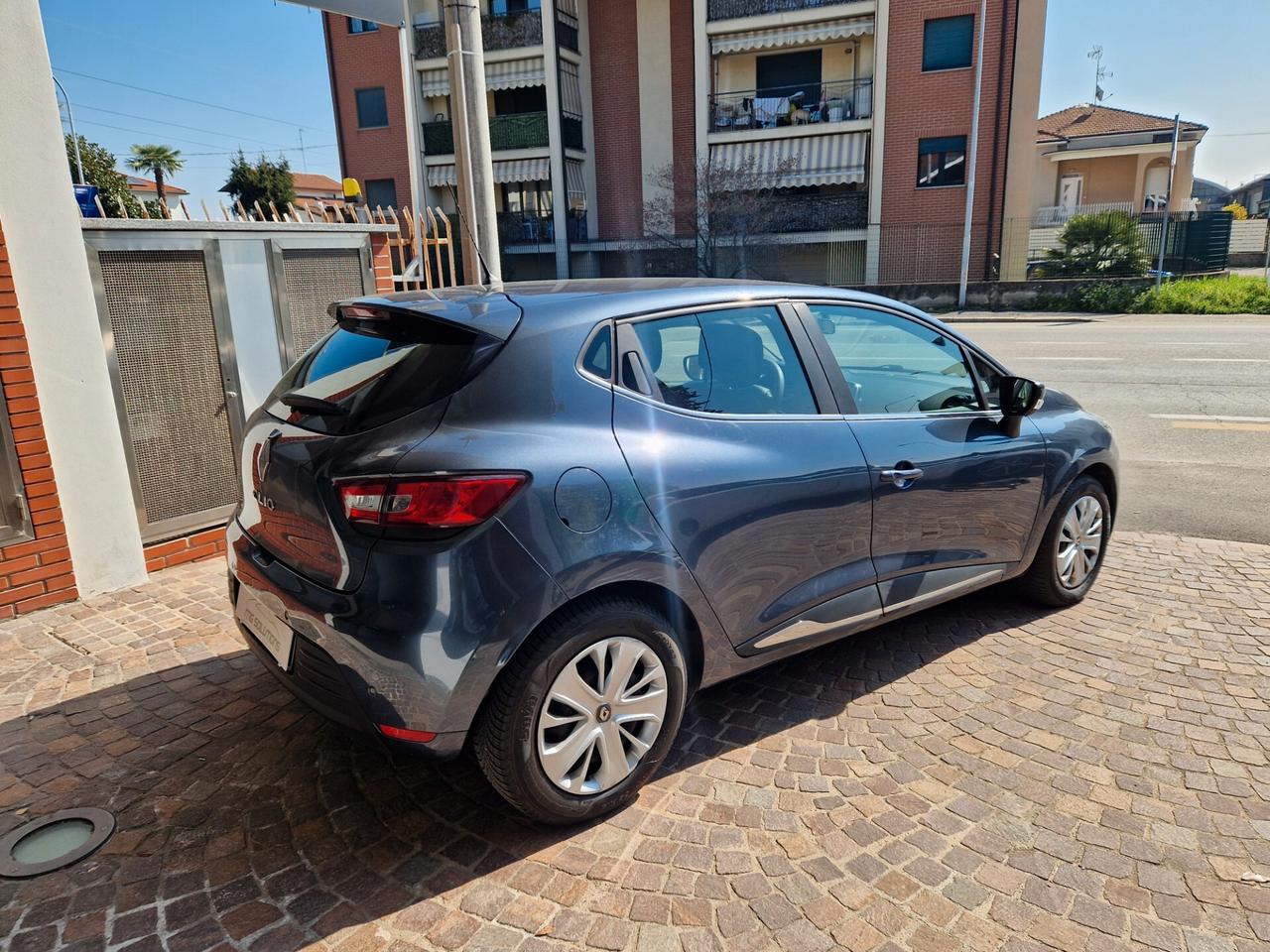 Renault Clio TCe 12V 90CV Start&Stop 5 porte Energy Duel2