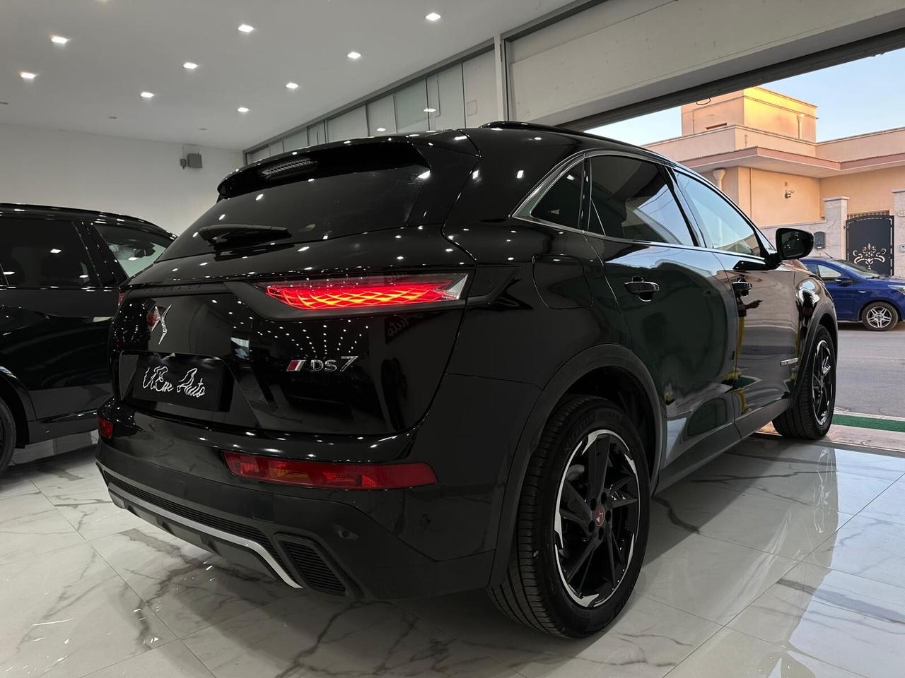 DS Automobiles DS 7 Crossback Performance Line