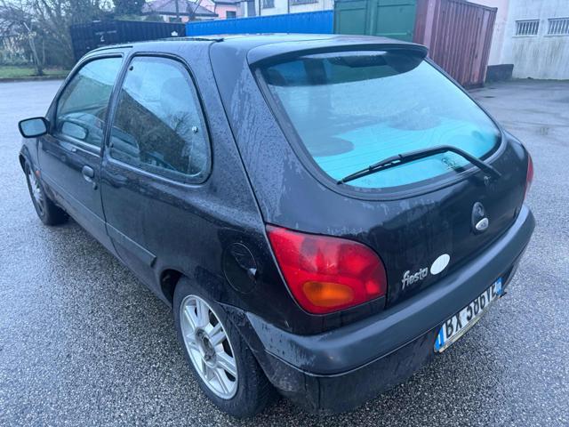 FORD Fiesta 1.2i 16V cat 3p senza nessun lavoro da fare