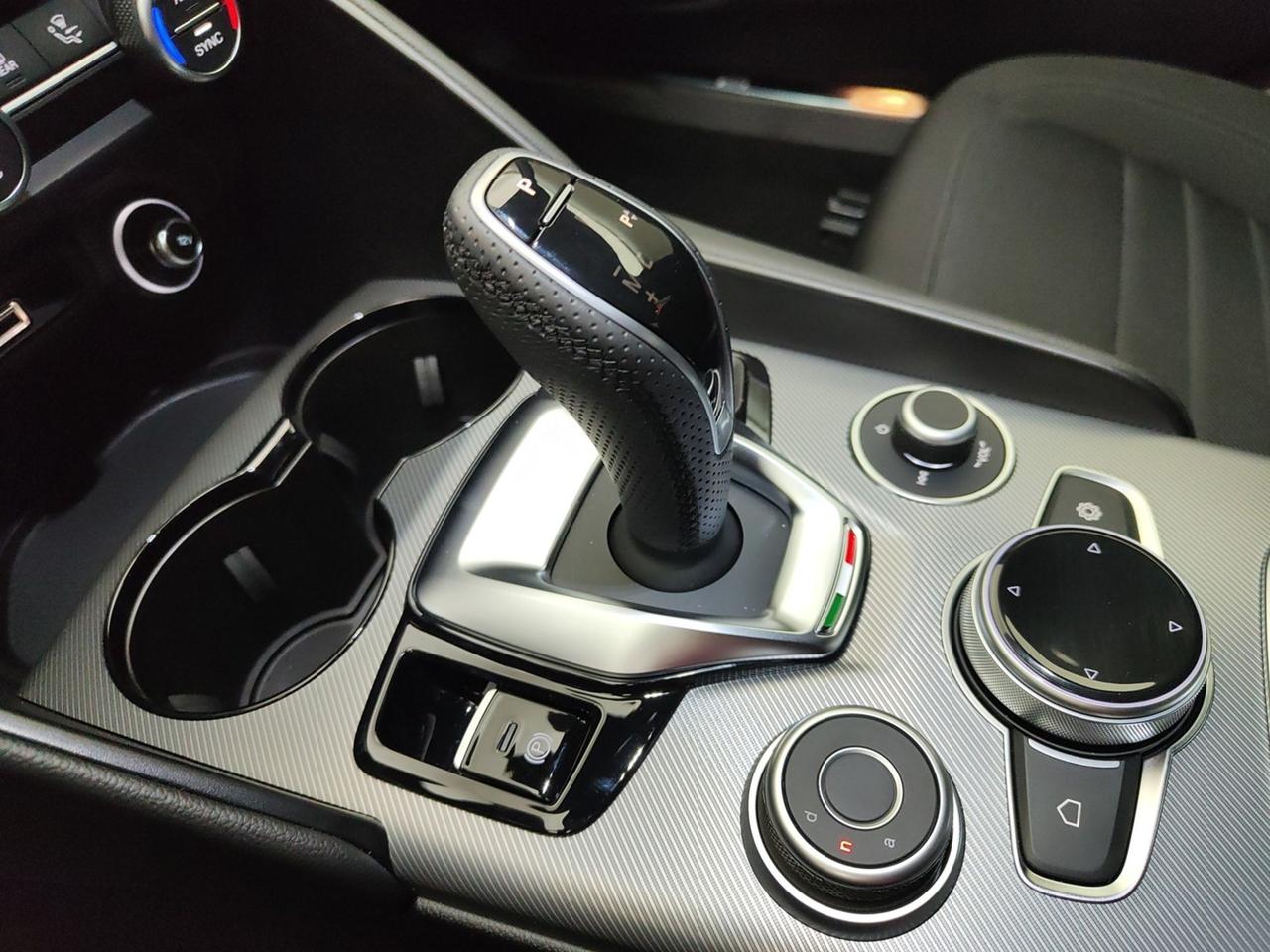 ALFA ROMEO Giulia 2023 2.2 TD 160CV SPRINT AT8