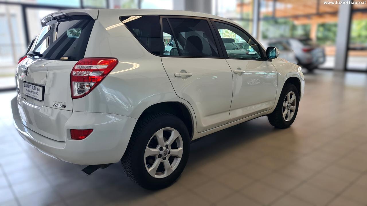 Toyota RAV 4 RAV4 Crossover 2.2 D-4D 150 CV DPF Exclusive