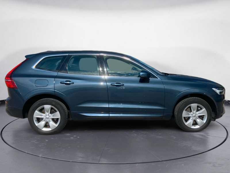 VOLVO XC60 2.0 b4 Momentum Pro AwD AuTo
