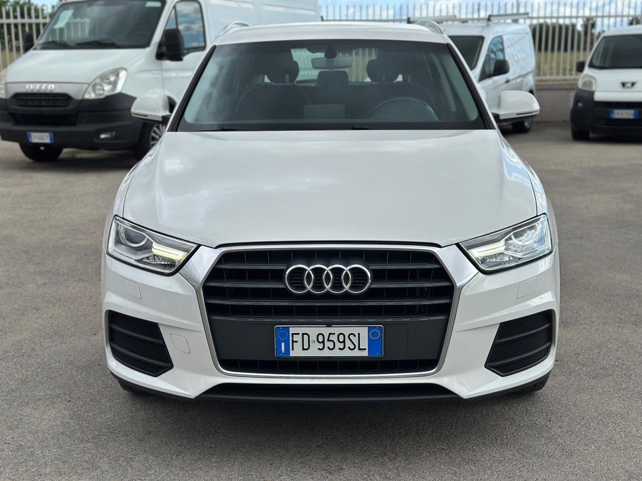 Audi Q3 2016 Restyling 2.0 TDI 120 CV Design PERFE