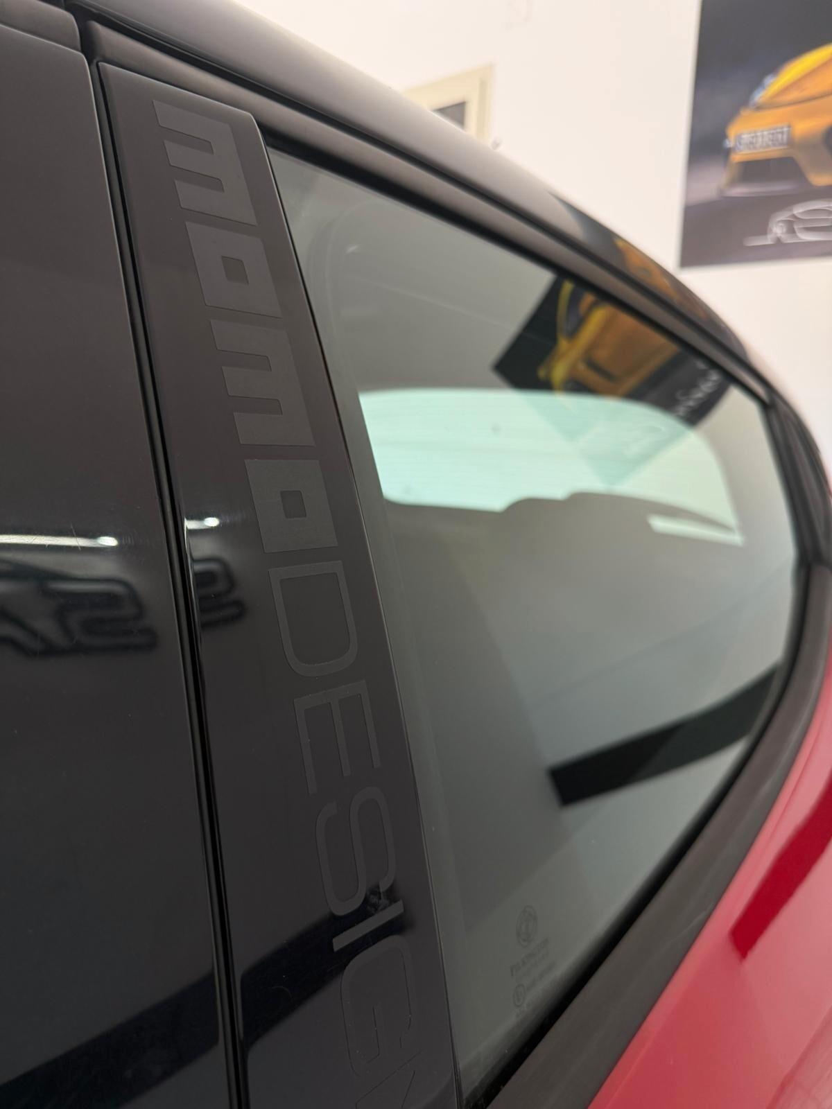 Lancia Ypsilon 1.2 69 CV 5 porte S Momodesign