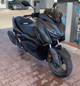 Yamaha X-Max 125
