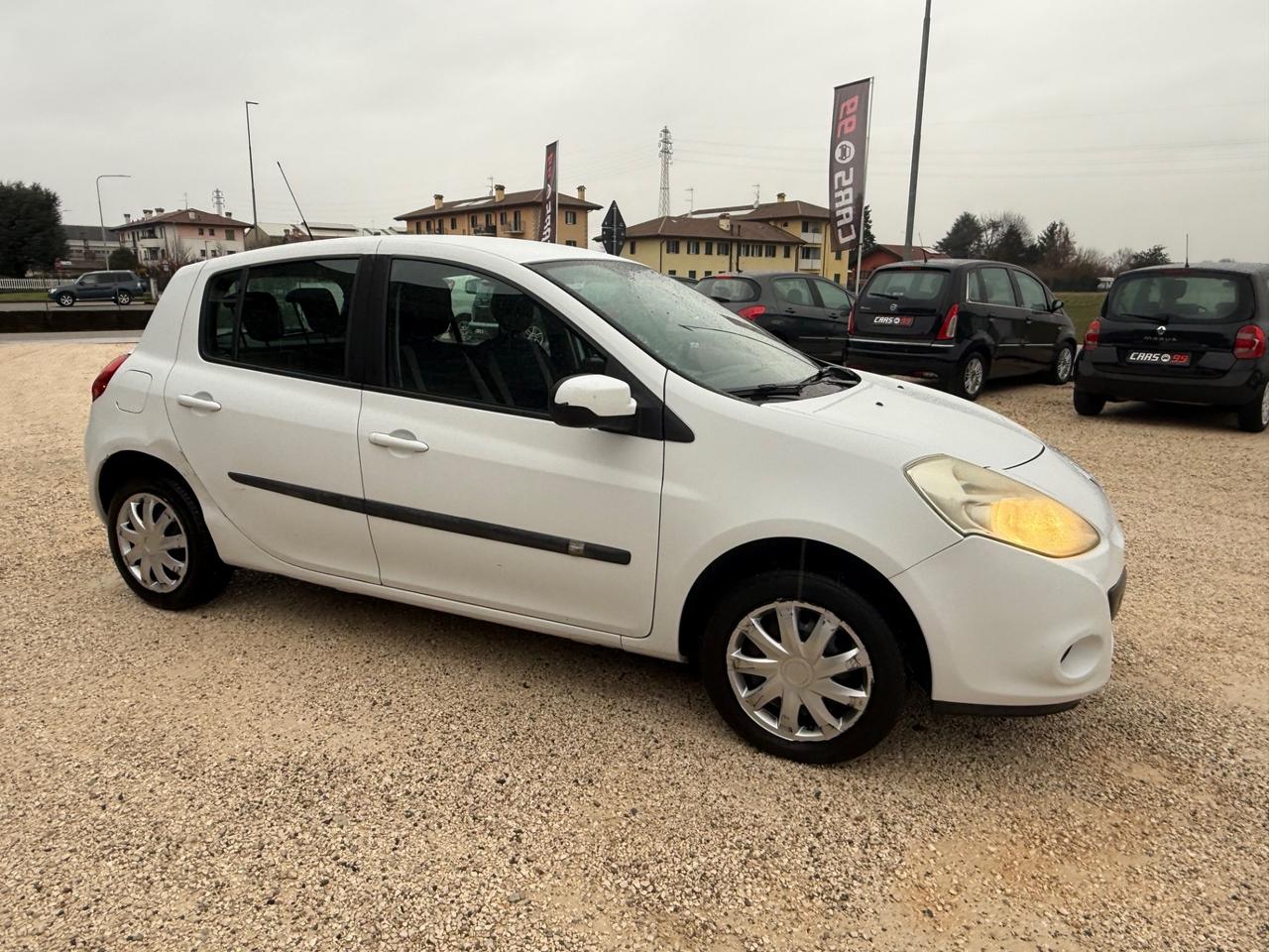 Renault Clio 1.2 16V 5 porte Dynamique