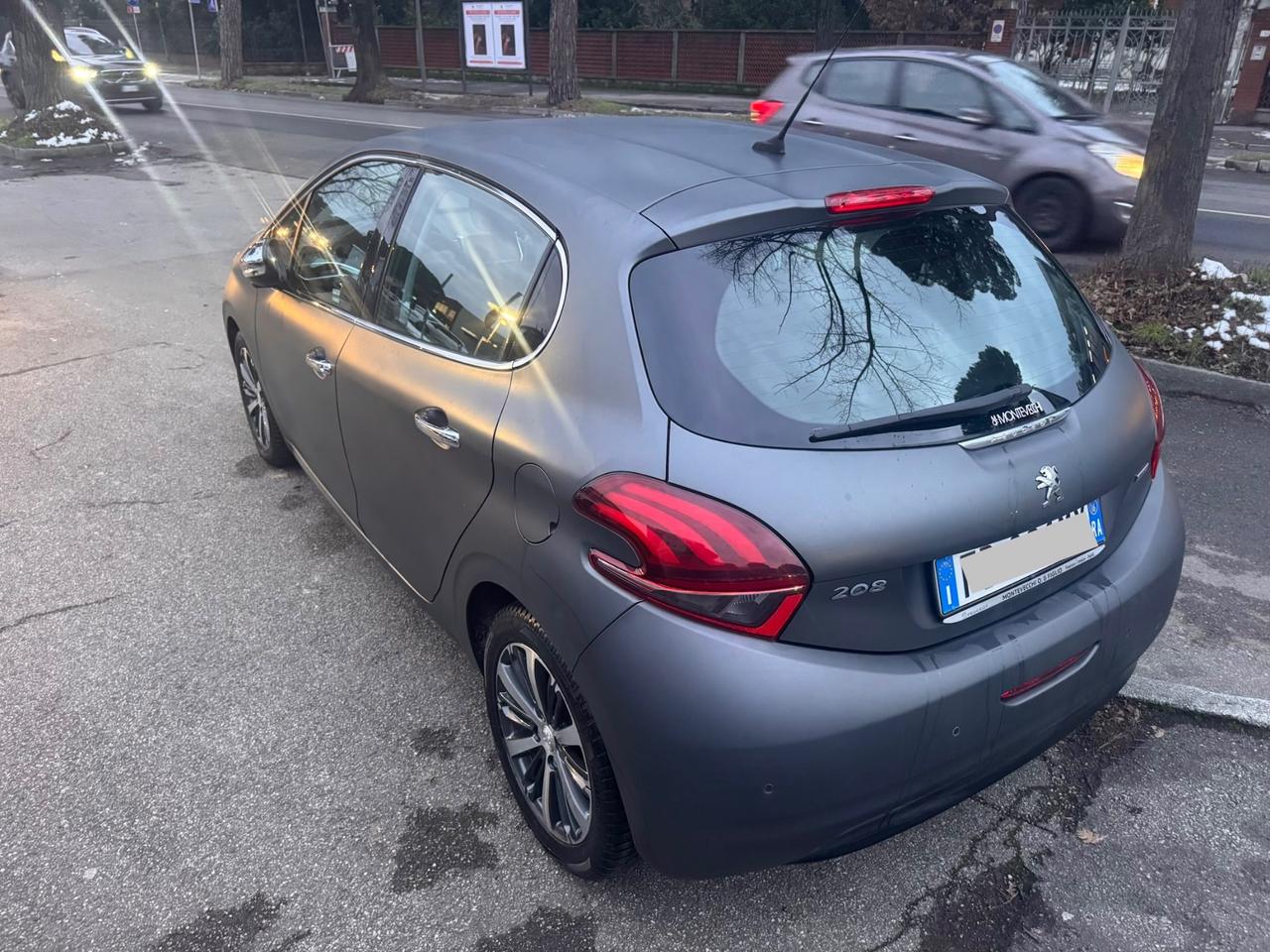 Peugeot 208 BlueHDi 75 5 porte Allure garanzia 12 mesi