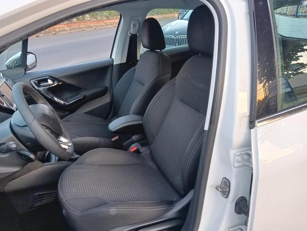 Peugeot 208 BlueHDi 100 5 porte Allure
