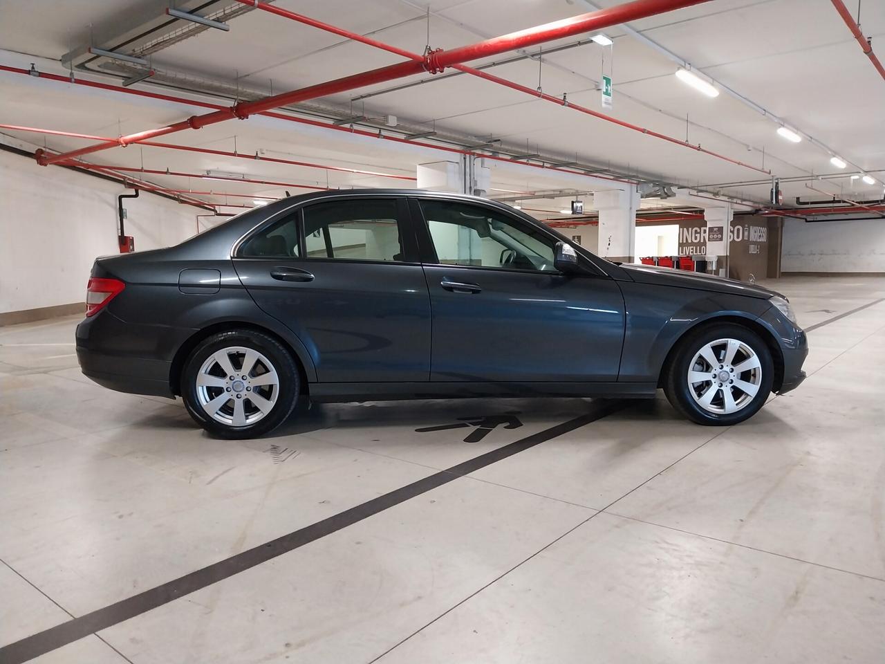 Mercedes-benz C 220 CDI Avantgarde AMG