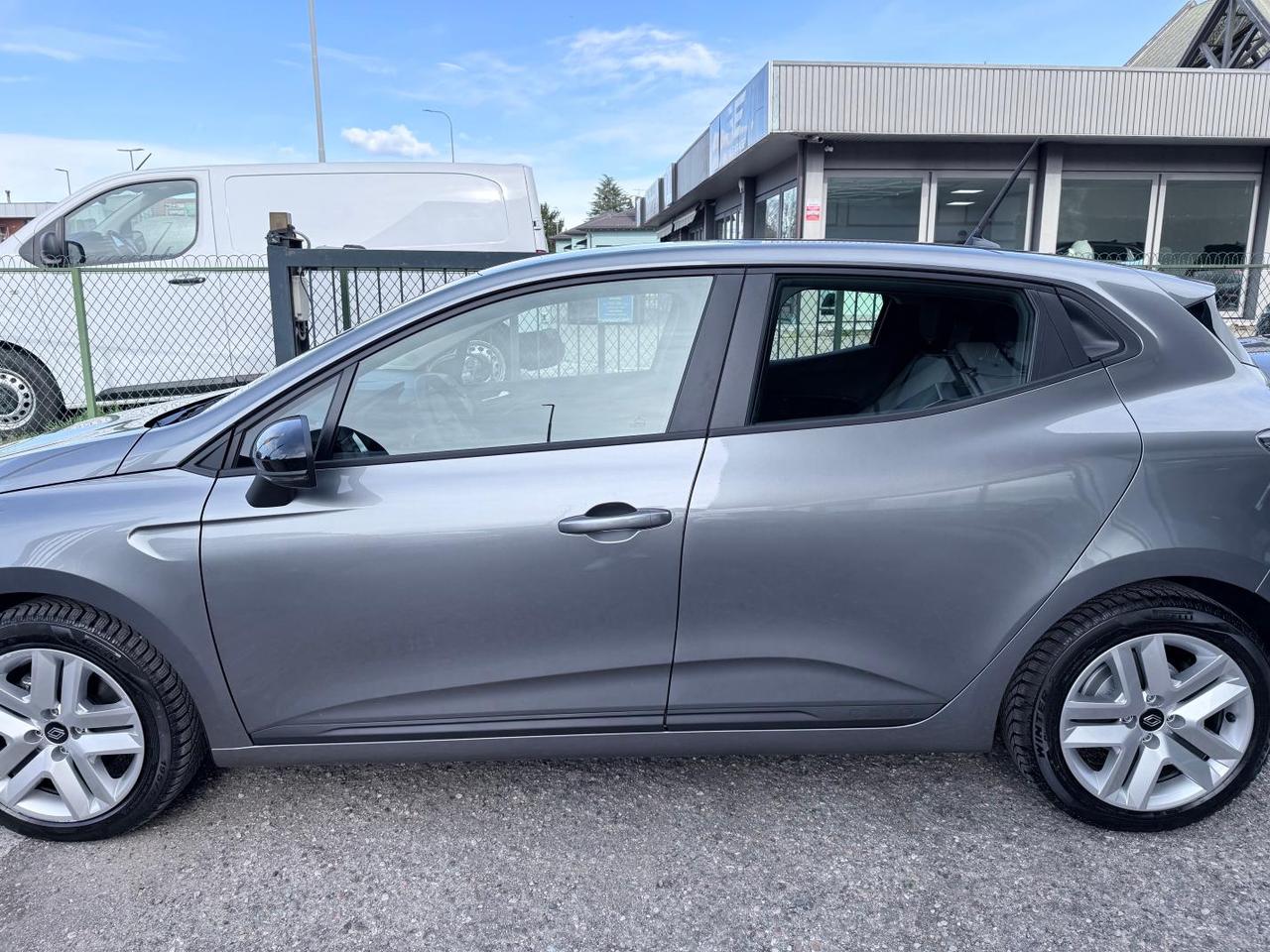 Renault Clio 1.6 E-Tech full hybrid Evolution 145cv