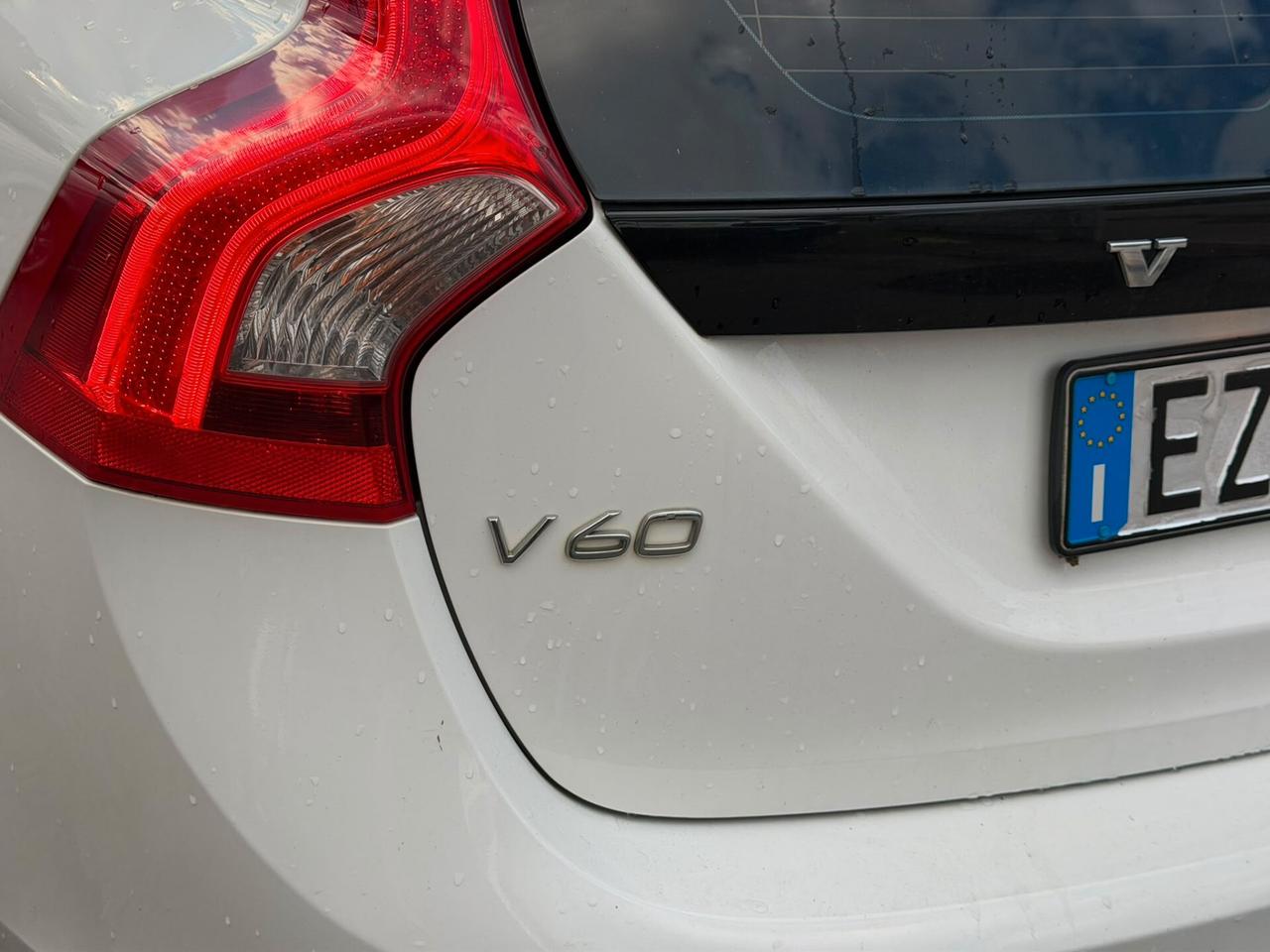 Volvo V60 D2 Geartronic Momentum N1