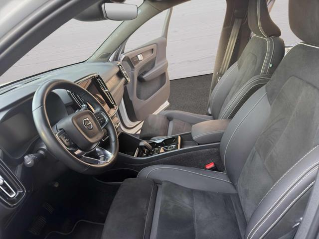 VOLVO XC40 T4 Recharge Plug-in Hybrid Ultimate Dark | Tetto