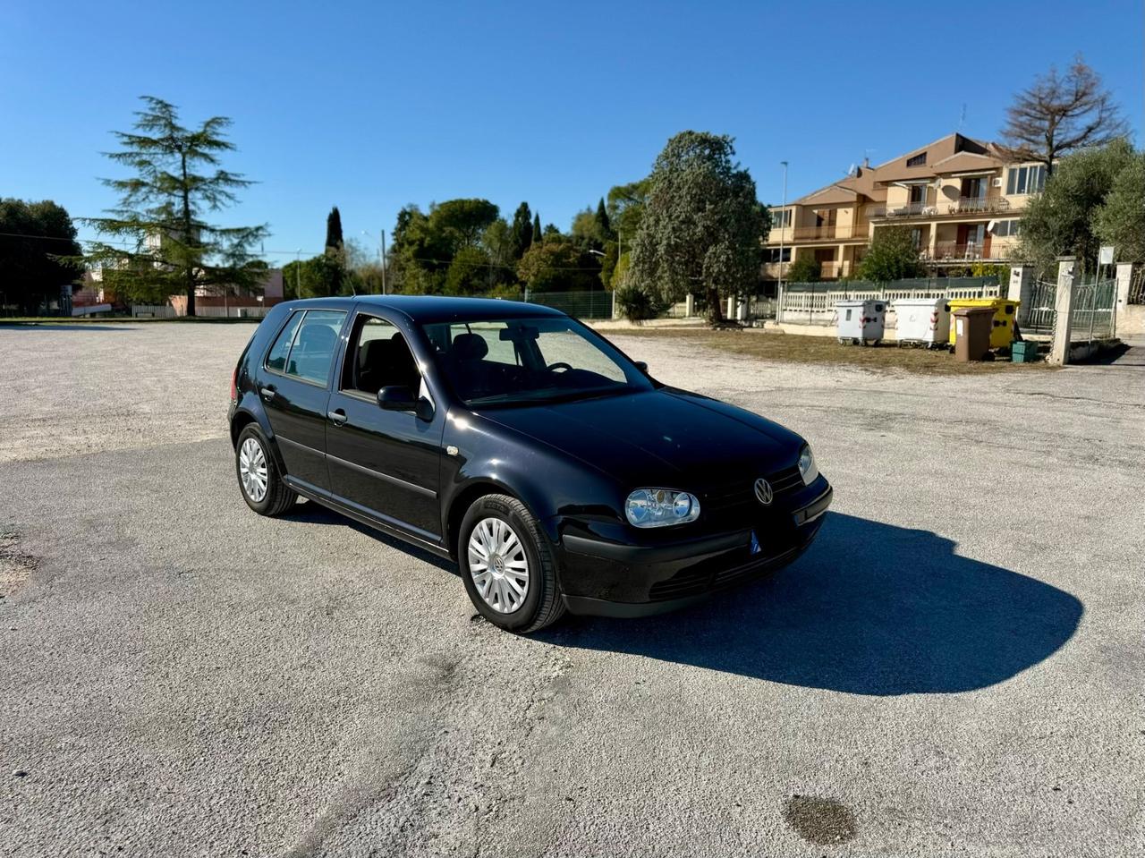 Volkswagen Golf 1.4 Benzina 75cavalli Neopatentati