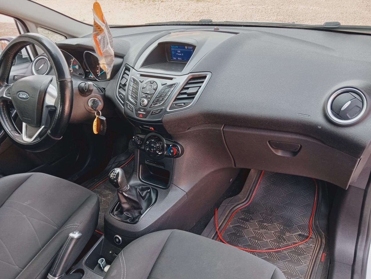 Ford Fiesta 1.4 5p. Bz.- GPL Titanium