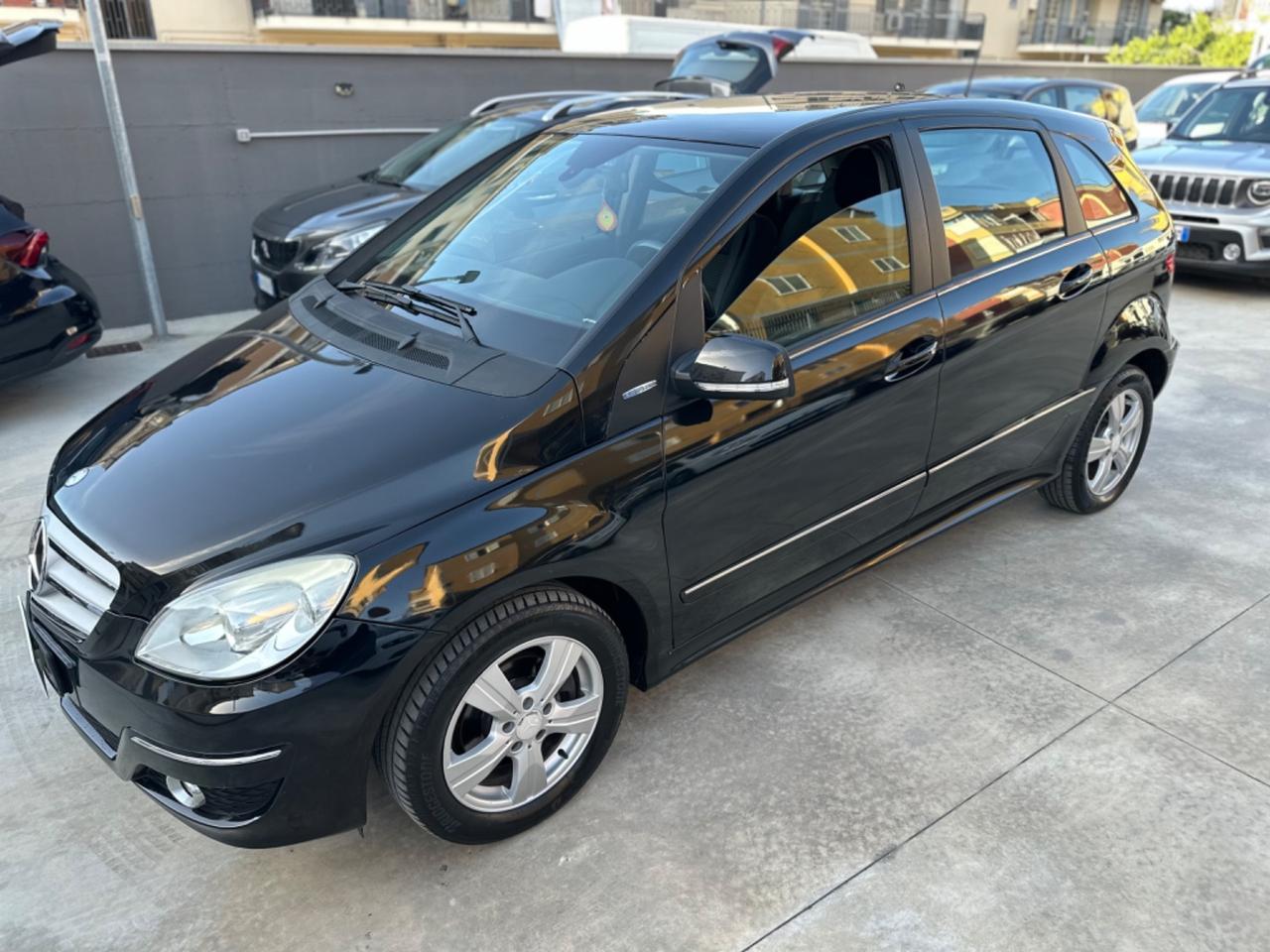 Mercedes-benz B 180 B 180 NGT BlueEFFICIENCY