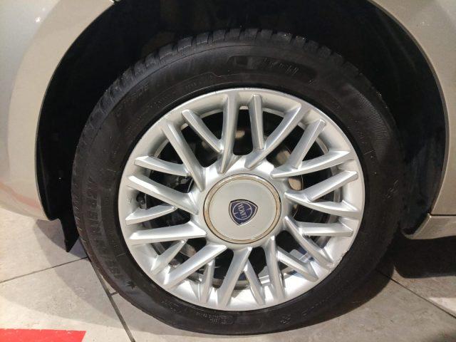 LANCIA Ypsilon 1.2 69 CV 5 porte Gold