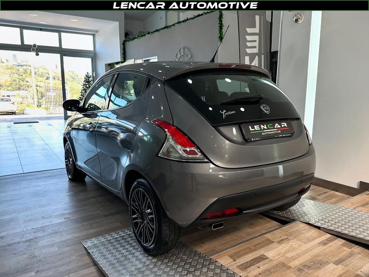 Lancia Ypsilon 1.2 69CV 5p. Gold