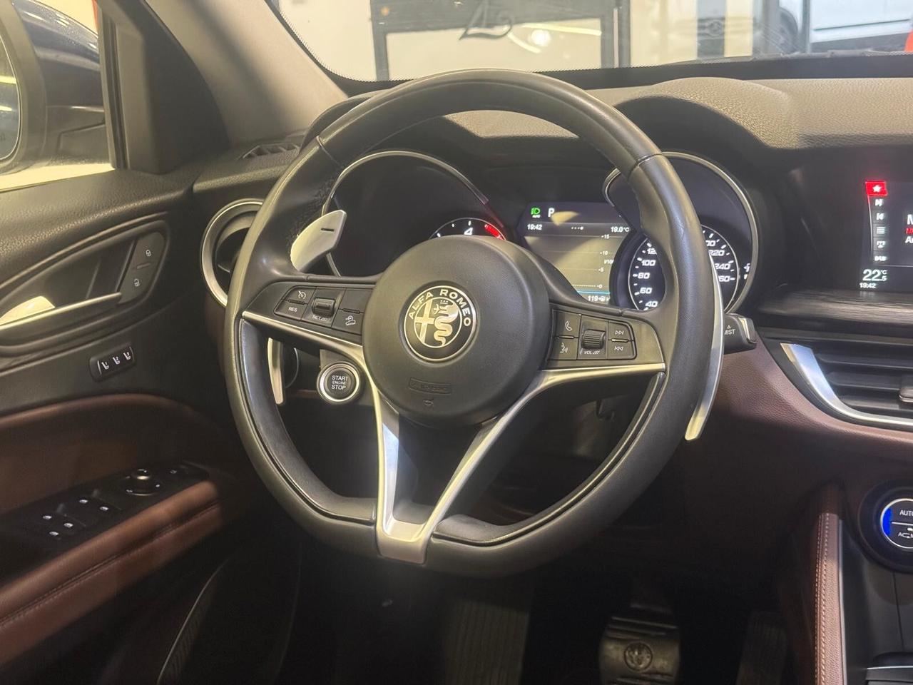 Alfa Romeo Stelvio 2.2 Q4 210 CV AT8 tetto panoramico