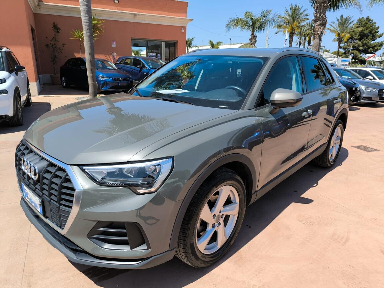 Audi Q3 35 TDI S tronic Business