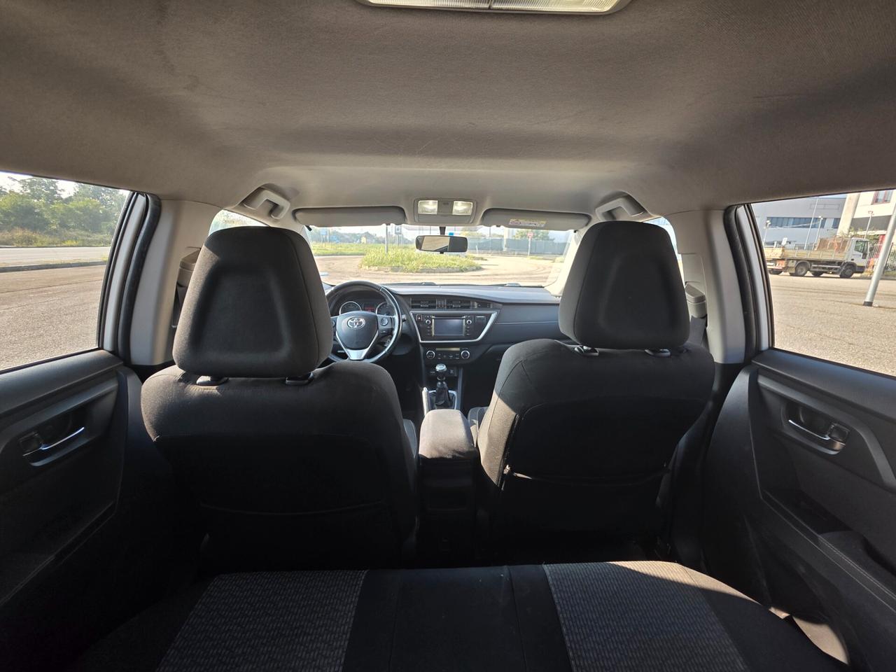 Toyota Auris 1.4 D-4D Lounge