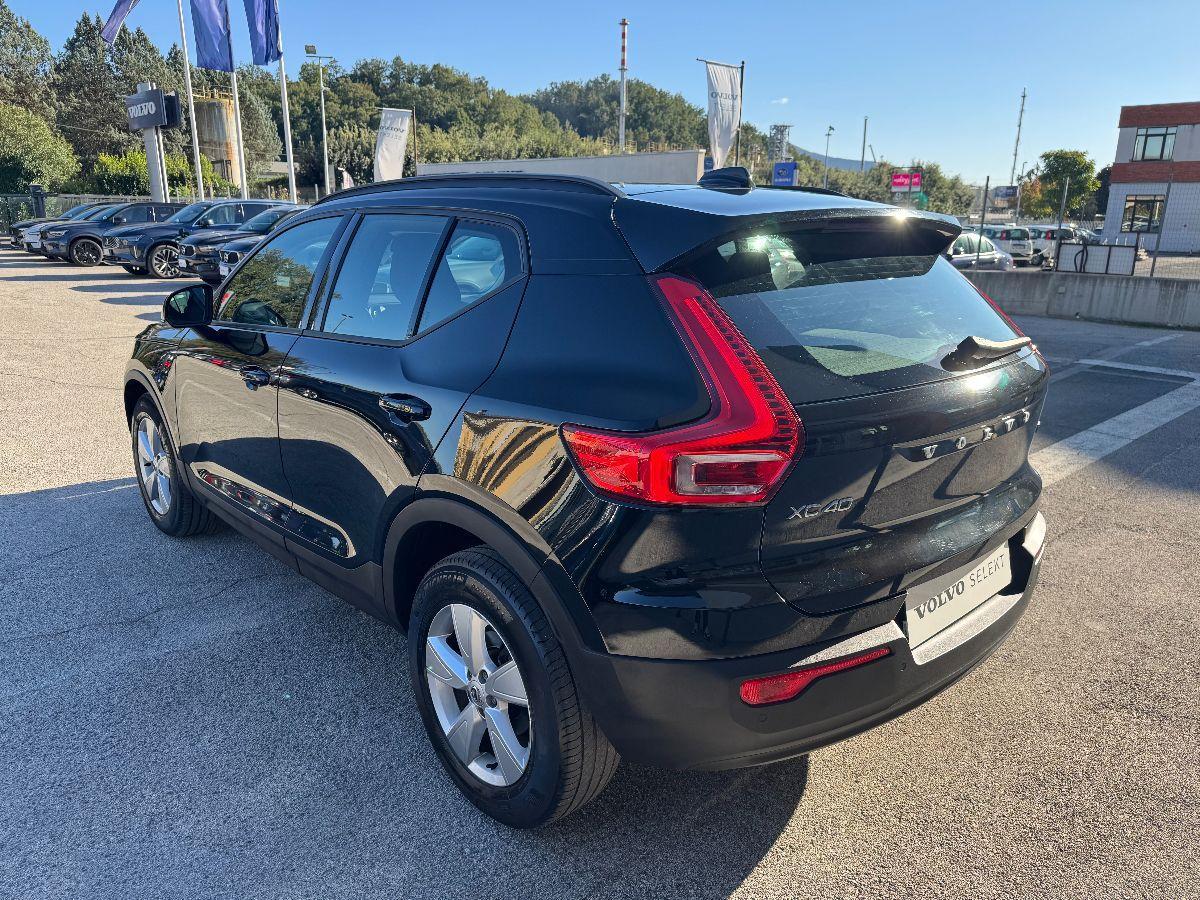 VOLVO - XC40 - T2 Momentum pro manuale N1
