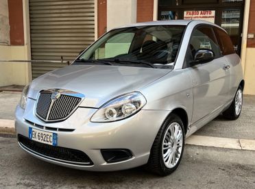 Lancia Ypsilon 1.3 MJT 75 CV Unyca