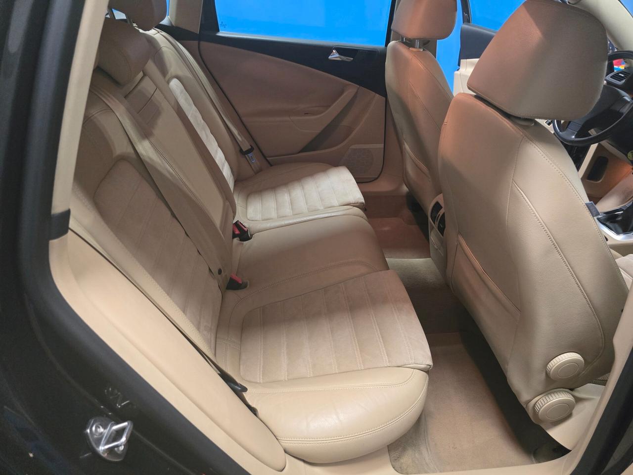 Volkswagen Passat 2.0 TDI DPF Var. Highline