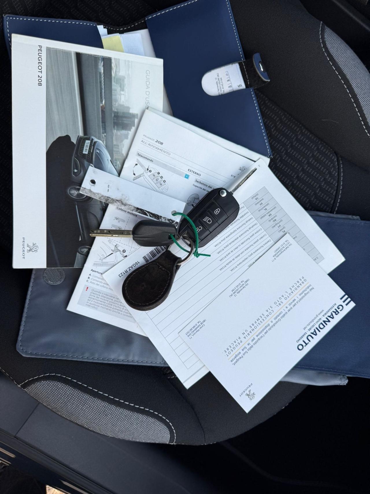 Peugeot 208 1.0 BENZINA NEOPATENTATI 76 MILA KM