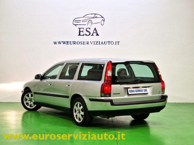 VOLVO V70 2.4 D5 20V cat