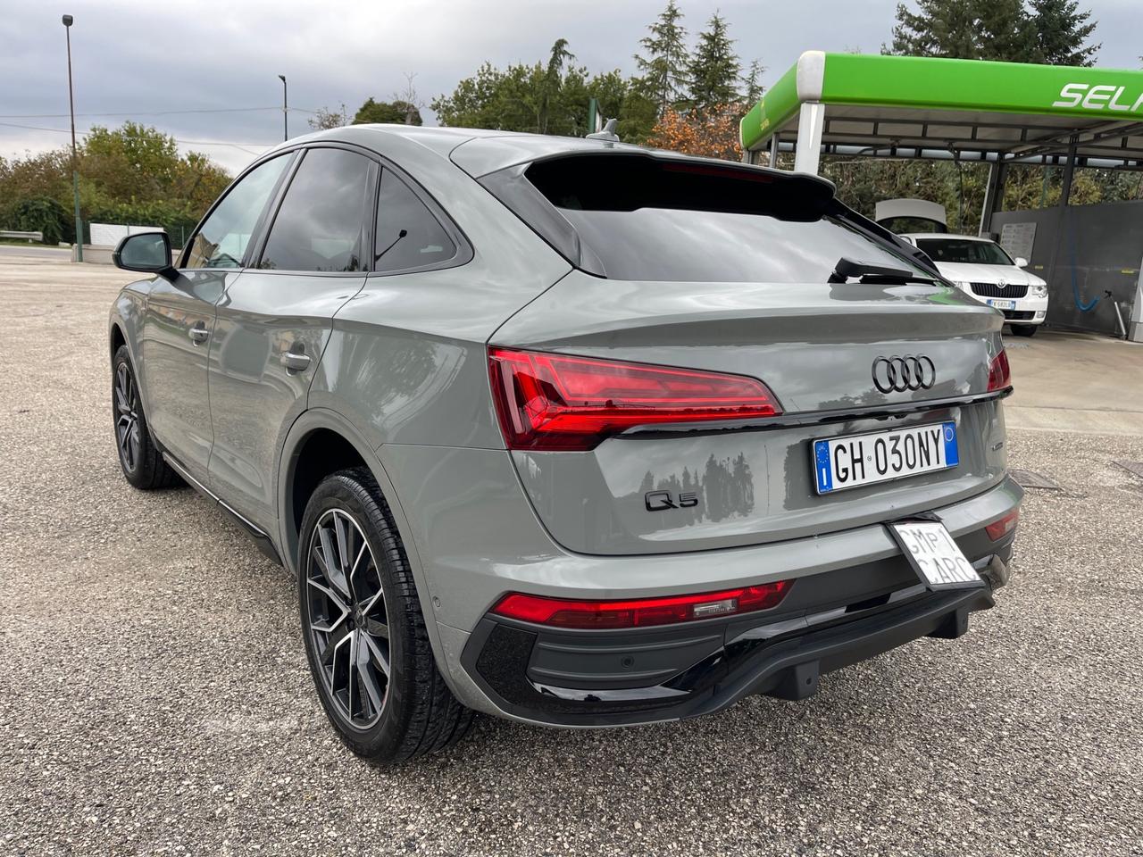 Audi Q5 SPB 40 TDI quattro S tronic Identity Black