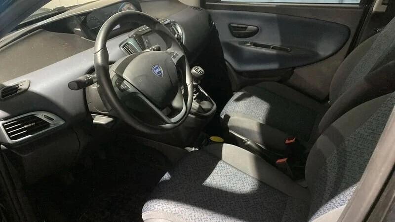 Lancia Ypsilon 1.0 FireFly 5 porte S&S Hybrid Gold