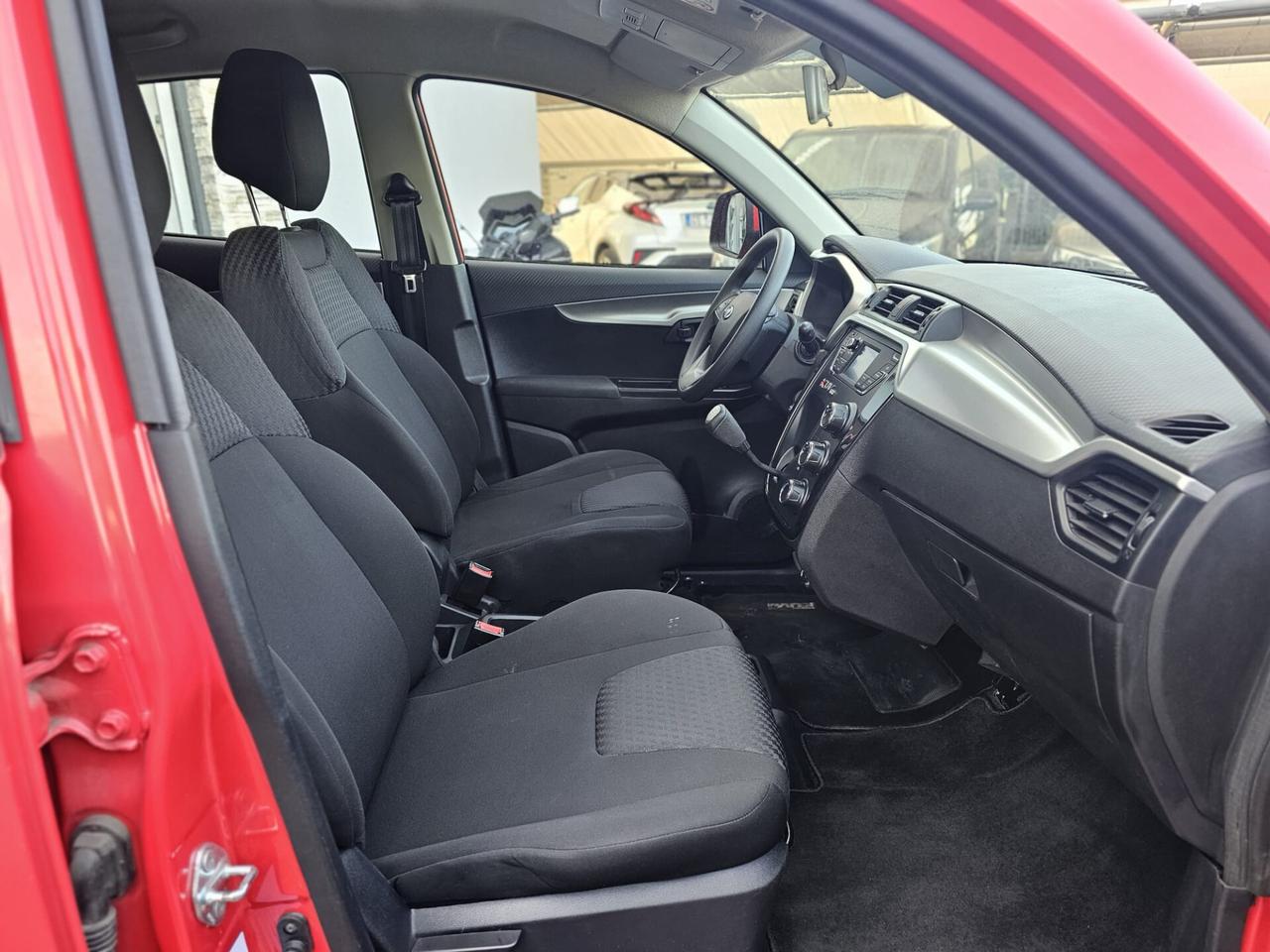 Mahindra KUV100 1.2 VVT K8