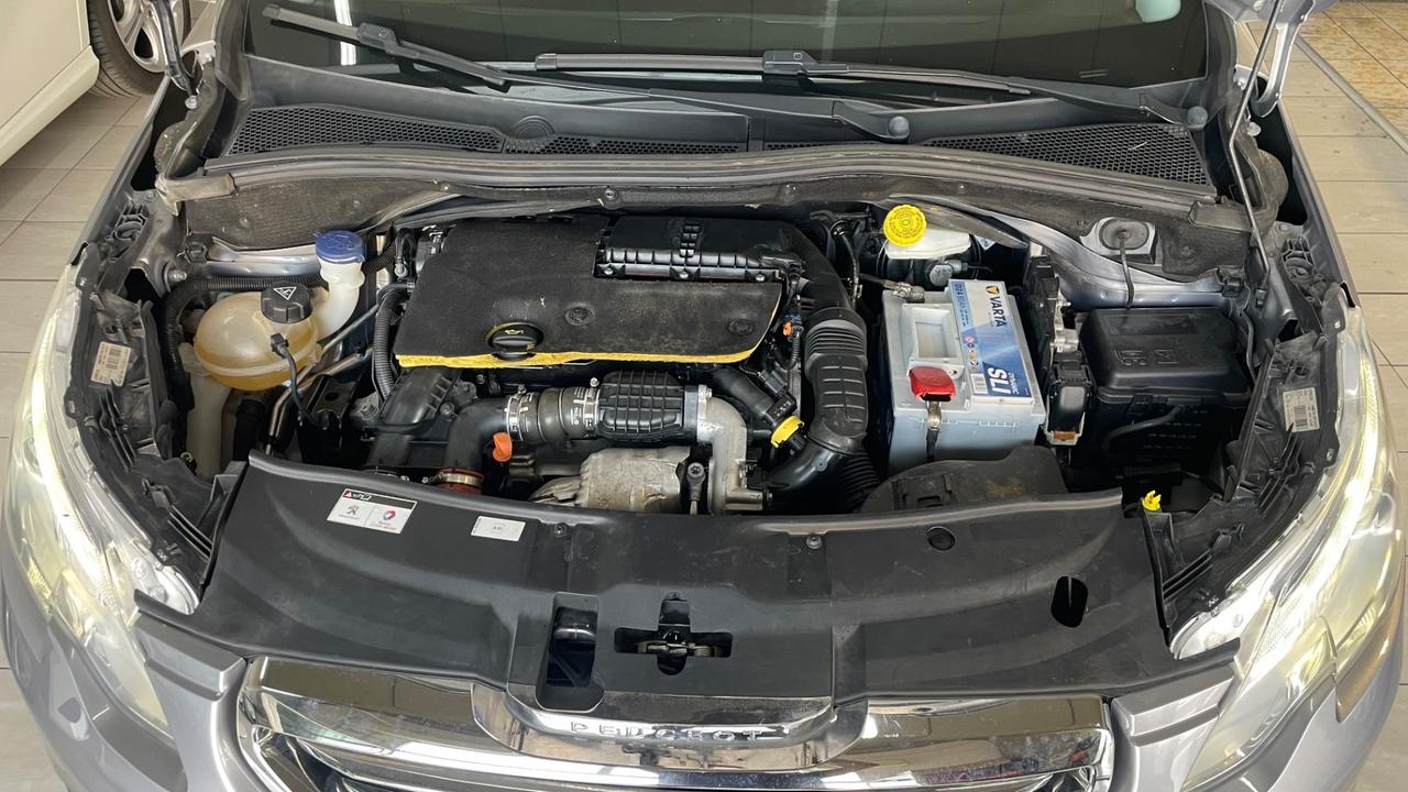 Peugeot 2008 BlueHDi 100 Allure