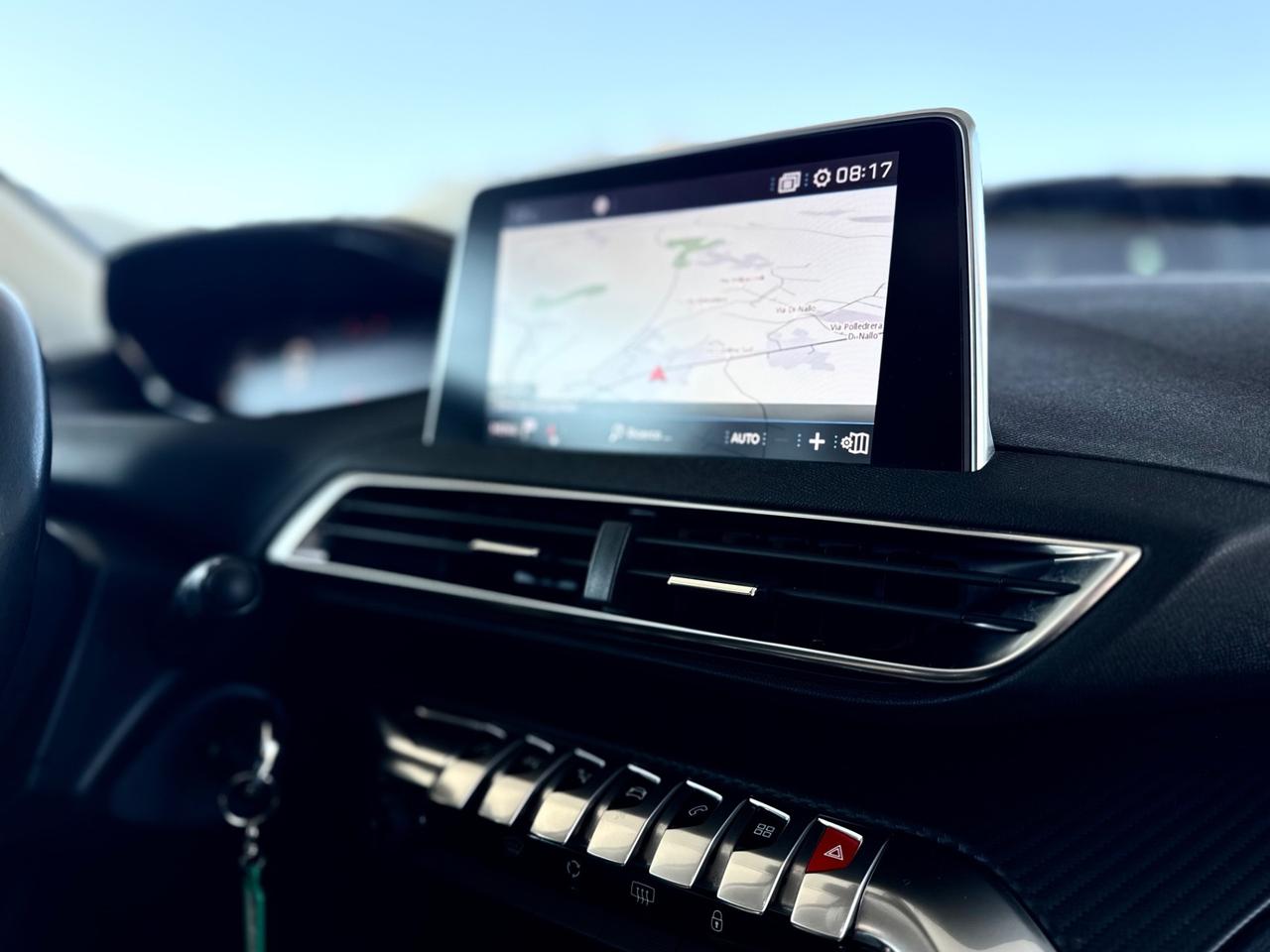 PEUGEOT 5008DIESEL 7 POSTI*TETTO*CERCHI18*NAVI*TAGLPEUGEOT