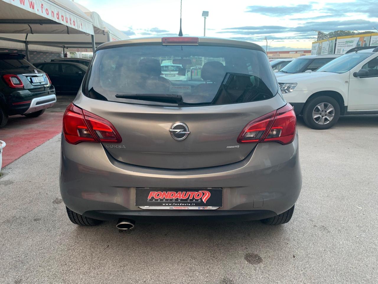 Opel Corsa 1.2 5 porte b-Color