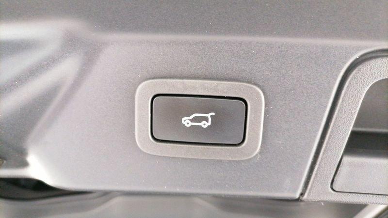 Land Rover Range Rover Velar 2.0d i4 mhev R-Dynamic S 4wd 204cv auto