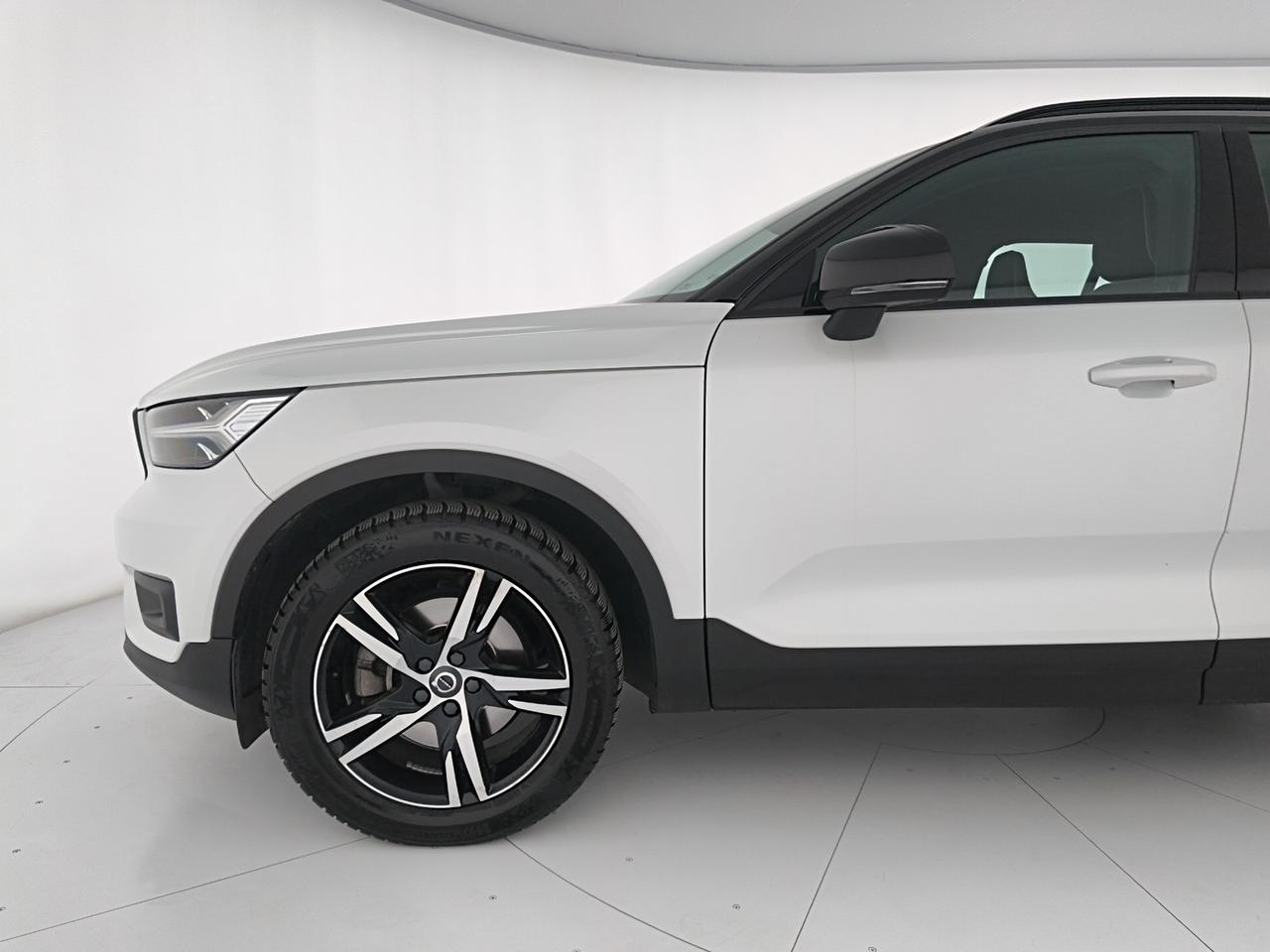 Volvo XC40 2.0 d4 R-design awd