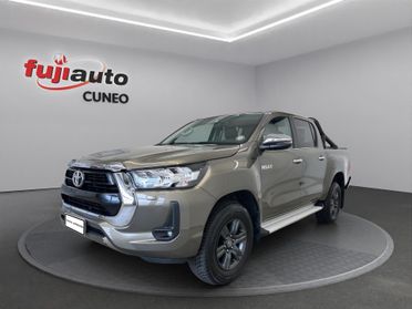 Toyota Hilux 2.4 d-4d M/T DC 4WD Lounge