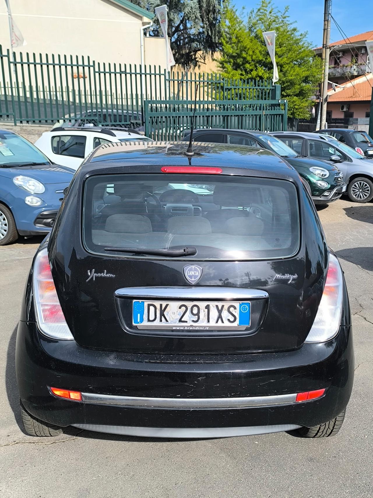 Lancia Ypsilon 1.3 MJT 75 CV Argento